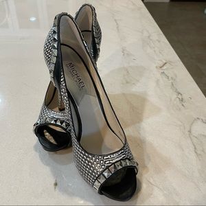 MICHAEL Michael Kors Studded Pumps